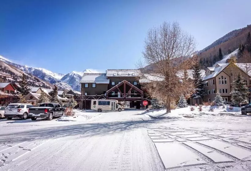 هتل Double Diamond Ski In/ski Out Chalet