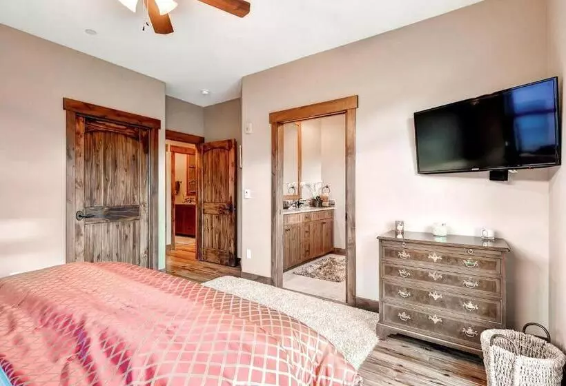 ホテル Bears Den Condo Unit 1