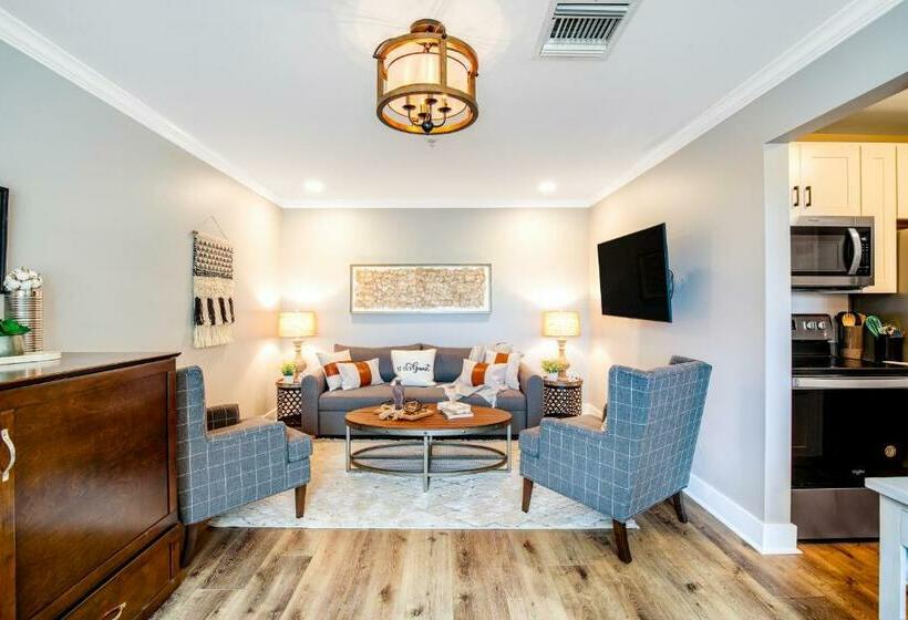 Отель Cumberland Retreat