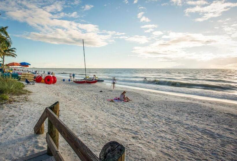 Отель Bonita Bay Escape