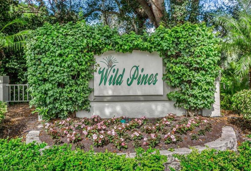 Отель Bonita Bay Escape