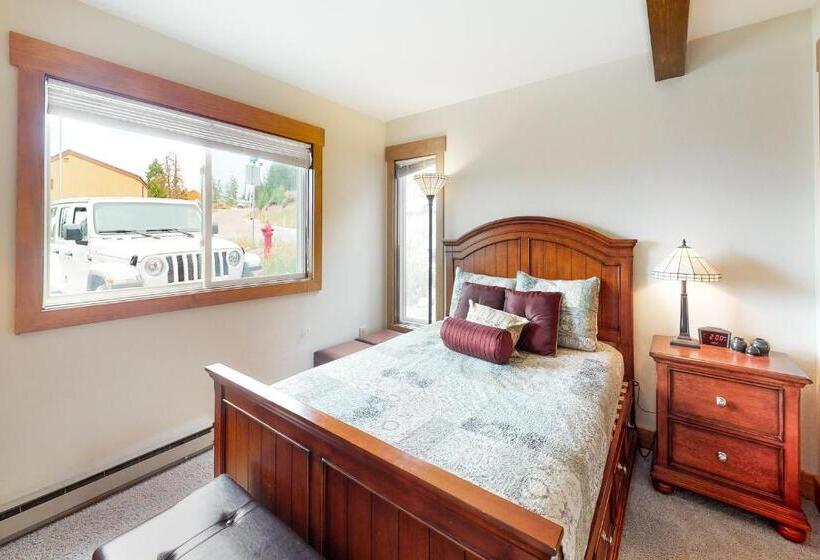 هتل Mountain Dreams Condo