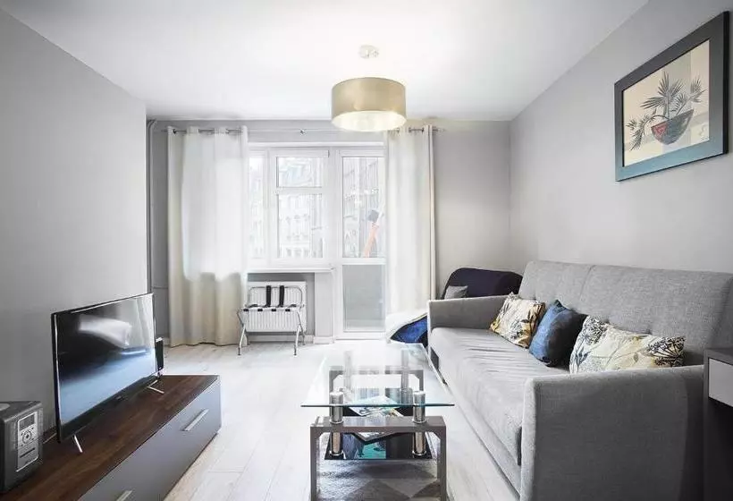 24w Apartments Old Town