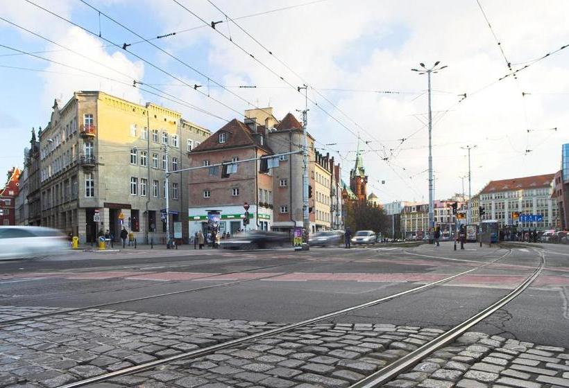 24w Apartments Old Town