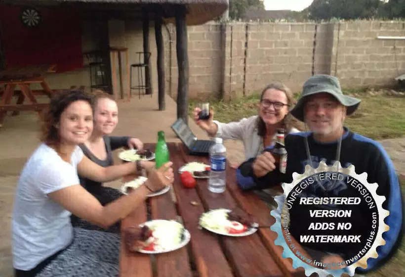 هاستل Zinga Backpackers