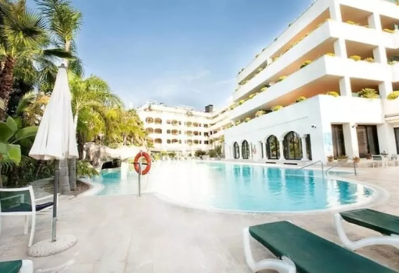 Apartamentos Guadalpin Boutique