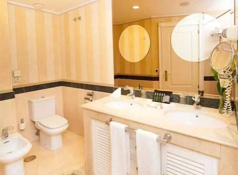 Apartamentos Guadalpin Boutique