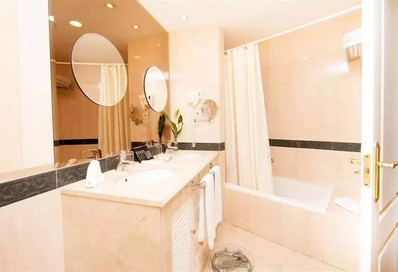 Apartamentos Guadalpin Boutique