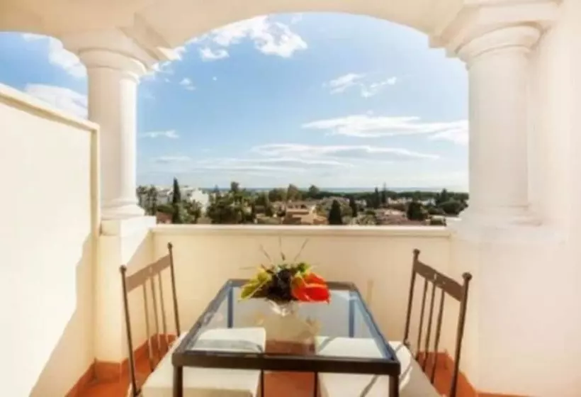 Apartamentos Guadalpin Boutique