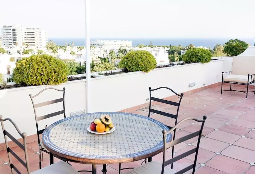 Apartamentos Guadalpin Boutique