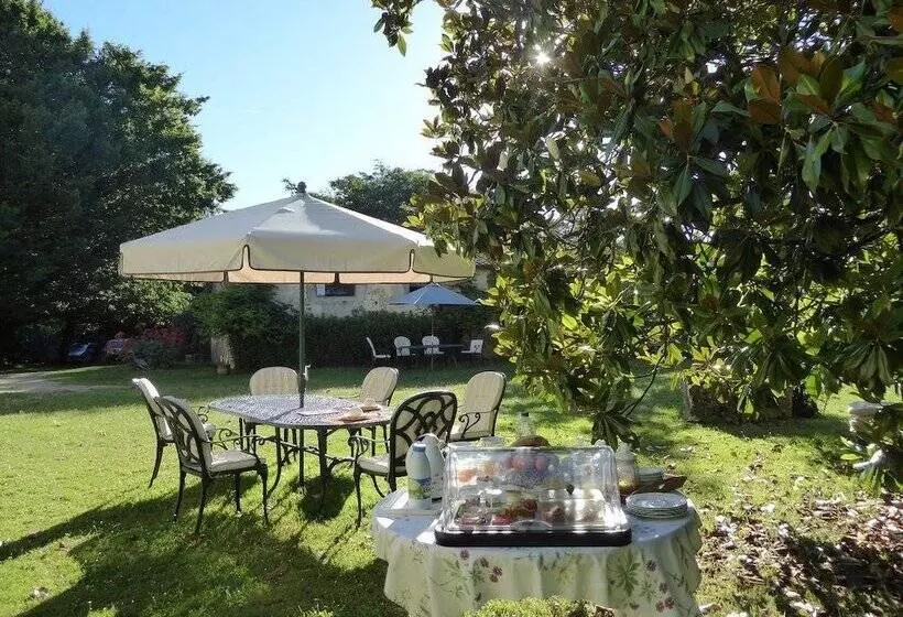 Hotelli Château Des Salles