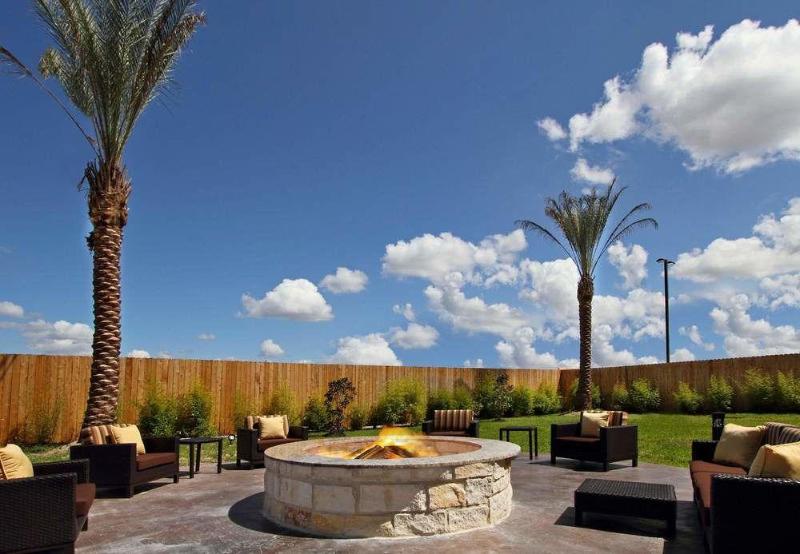 فندق Courtyard By Marriott Victoria