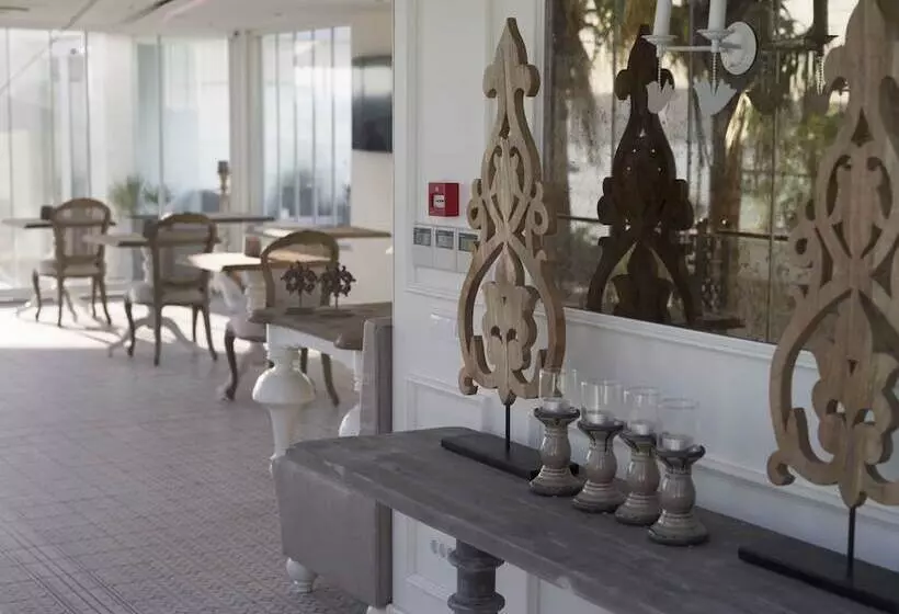 Ena Boutique Hotel & Residences