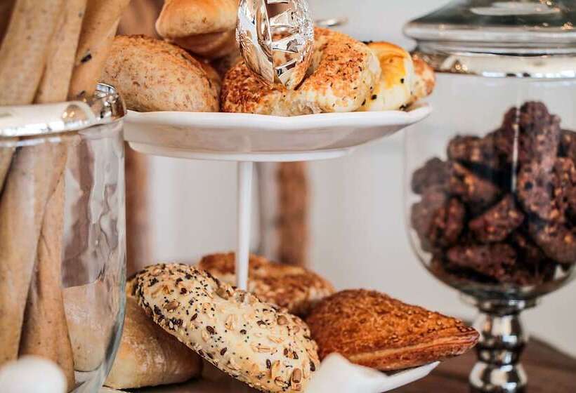 Ena Boutique Hotel & Residences