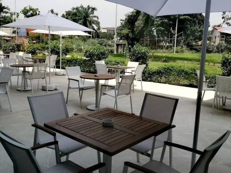 هتل Grand Lancaster Brazzaville