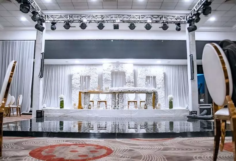 هتل Grand Lancaster Brazzaville