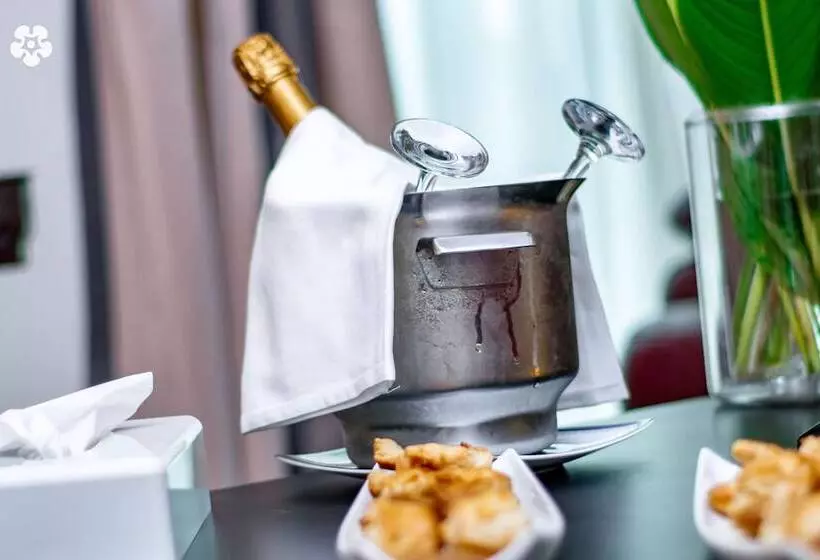 هتل Grand Lancaster Brazzaville