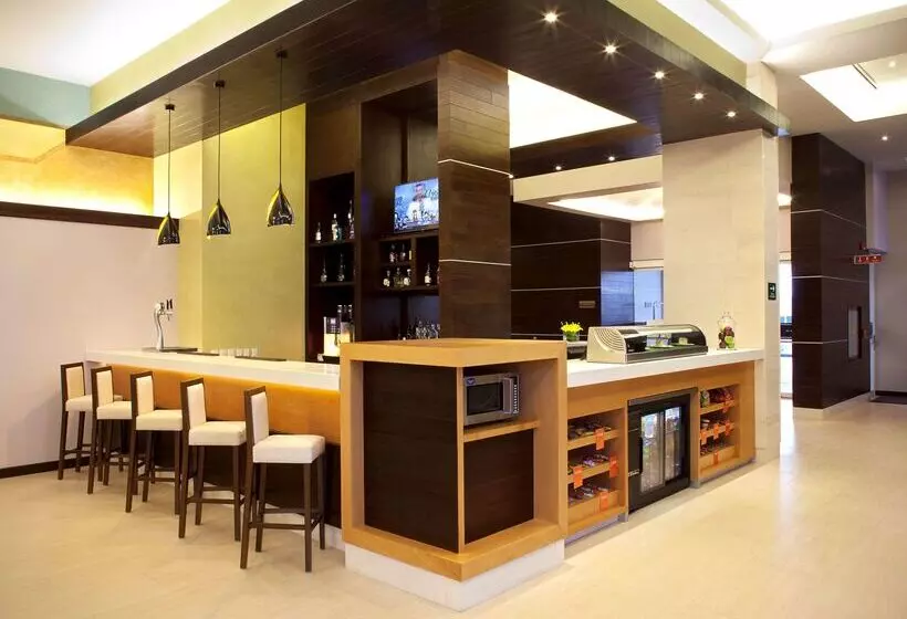 هتل Hampton Inn By Hilton Silao Aeropuerto Bajio