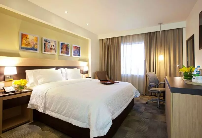 هتل Hampton Inn By Hilton Silao Aeropuerto Bajio