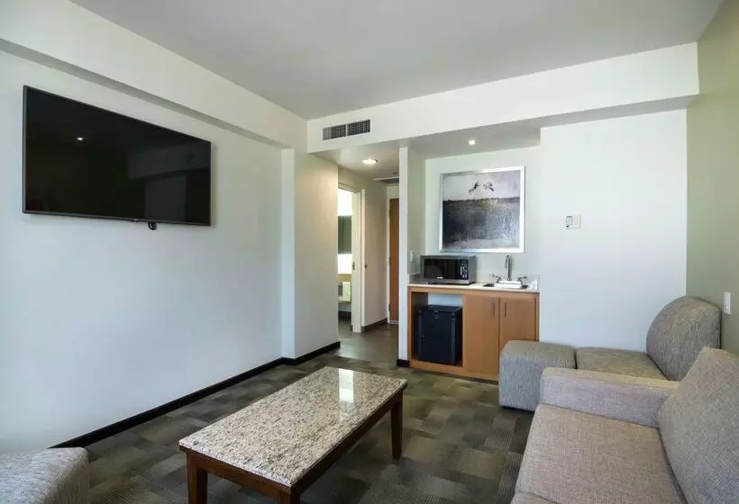 هتل Hampton Inn By Hilton Silao Aeropuerto Bajio