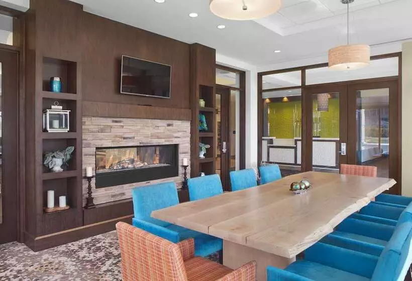 호텔 Hilton Garden Inn Akron