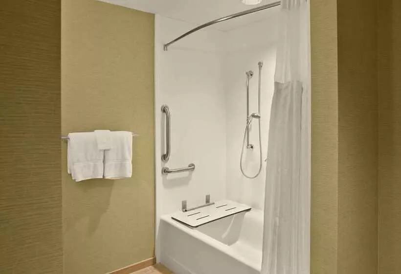 호텔 Hilton Garden Inn Akron