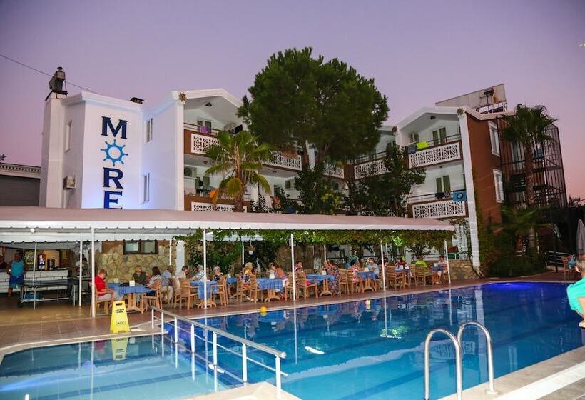 בית מלון כפרי More