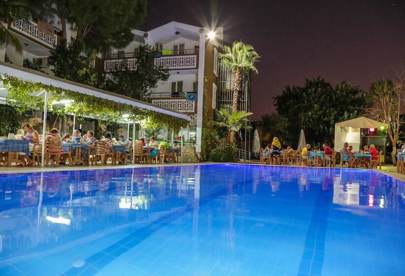 בית מלון כפרי More