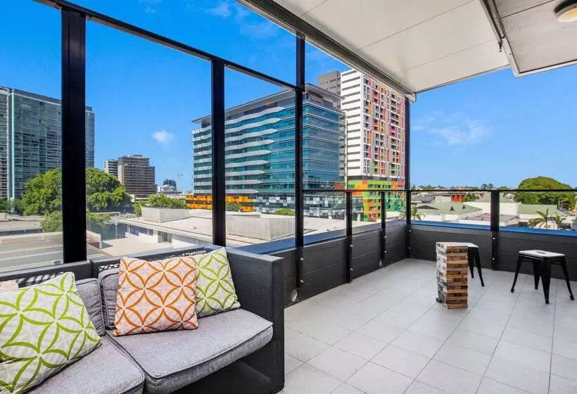 Отель The Constance