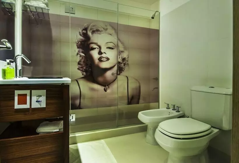 Shoshana Hotel Boutique