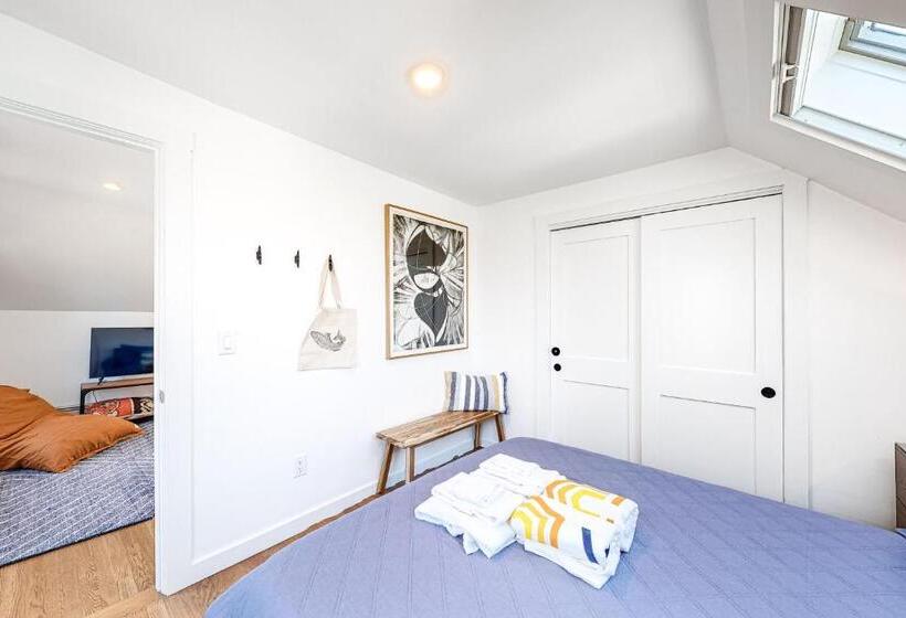 هتل West End Nest