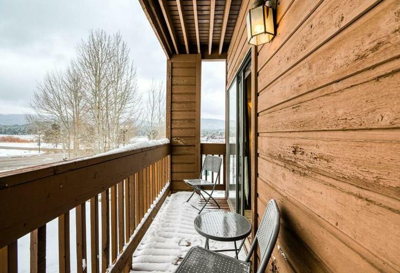 בית מלון כפרי Christi Villa 100