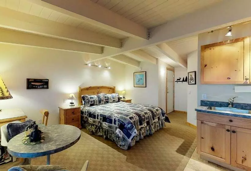 ホテル Many Springs Lakefront Condo #221