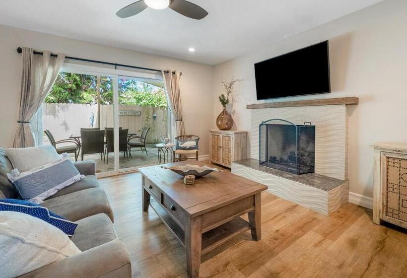 هتل Hideaway Unit D