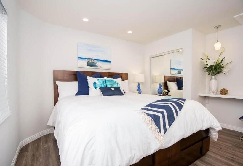 هتل Hideaway Unit D