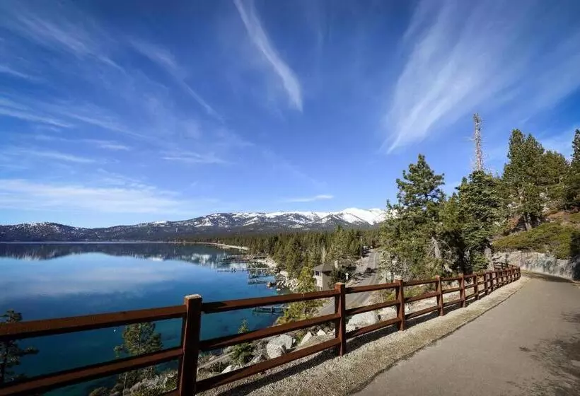 ホテル North Tahoe Nest
