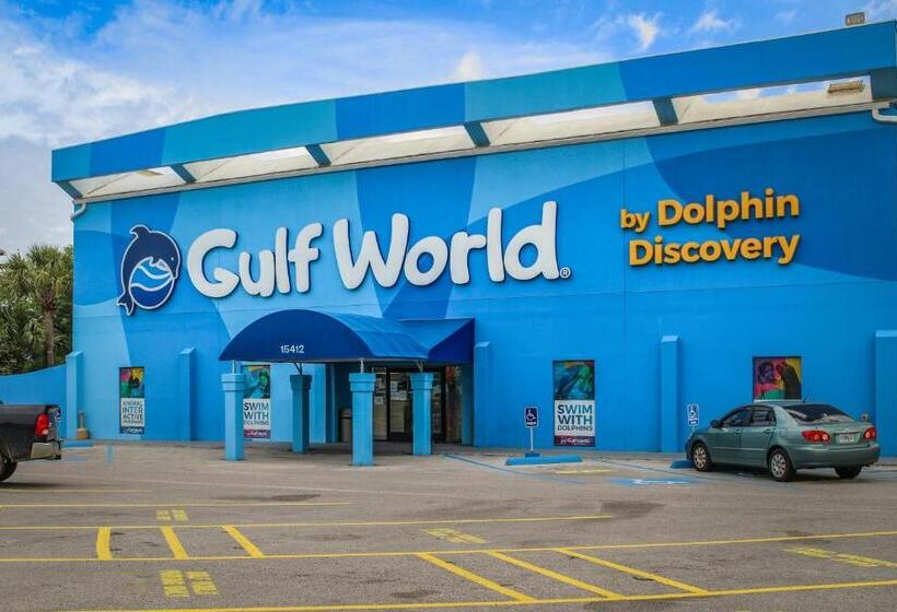 هتل Laketown Wharf 135