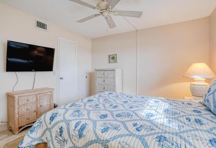 هتل Ocean Front Oasis