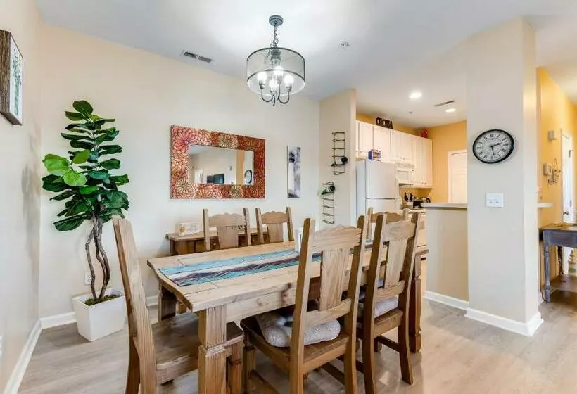 ホテル Villas At Bay Crossing   34670 Villa Circle Unit #2304