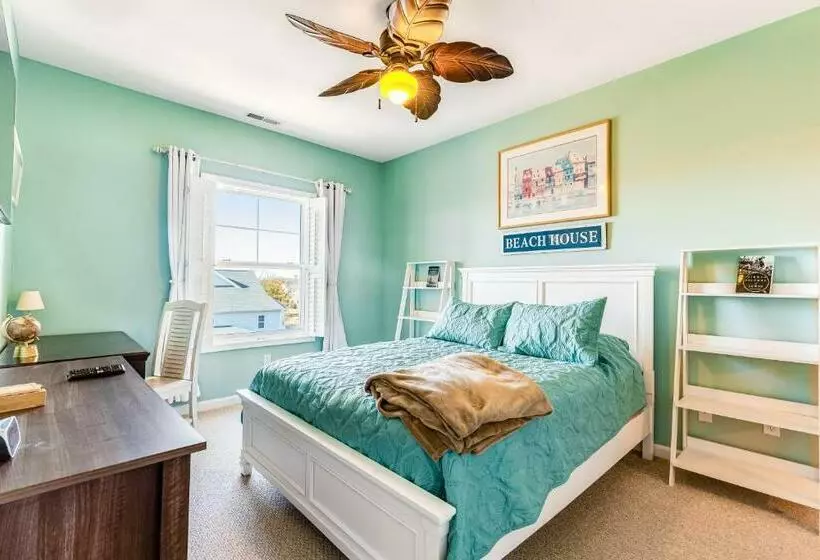 ホテル Villas At Bay Crossing   34670 Villa Circle Unit #2304