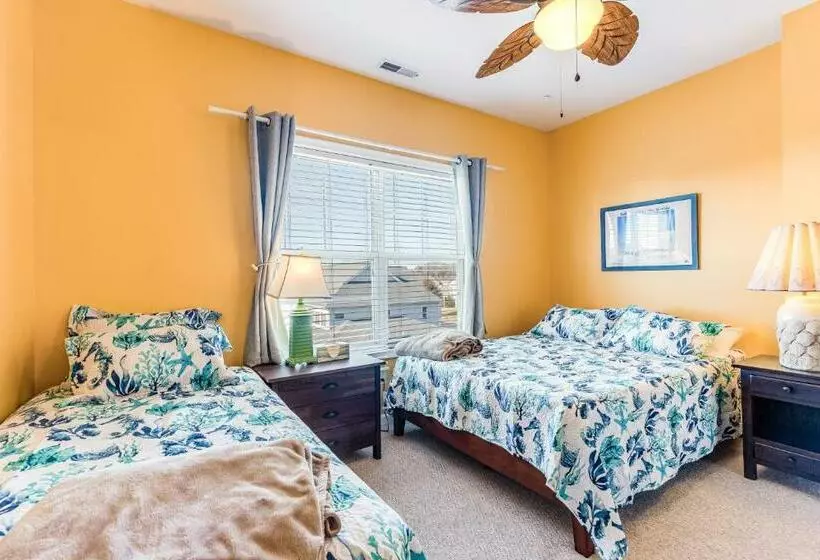 ホテル Villas At Bay Crossing   34670 Villa Circle Unit #2304