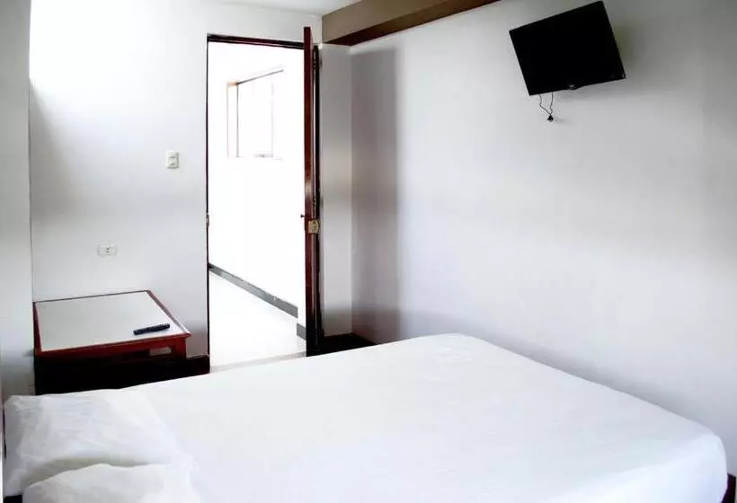 هاستل Hostal Los Angeles