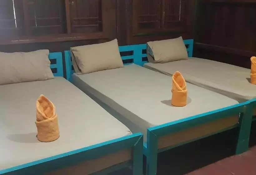 Retkeilymaja Sompong Sunset View Guest House