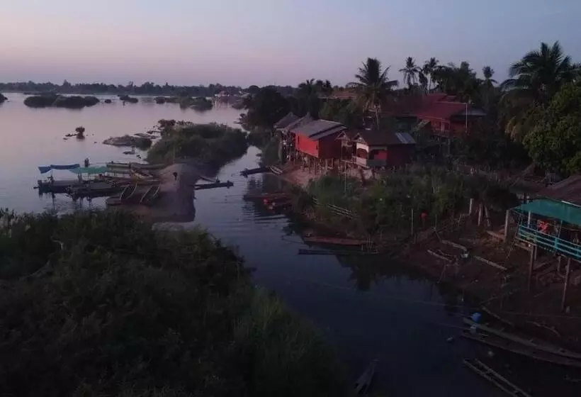 Retkeilymaja Sompong Sunset View Guest House
