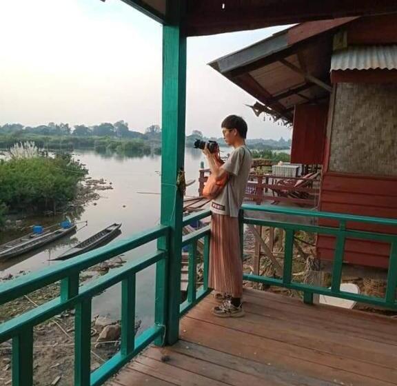 Hostel Sompong Sunset View Guest House