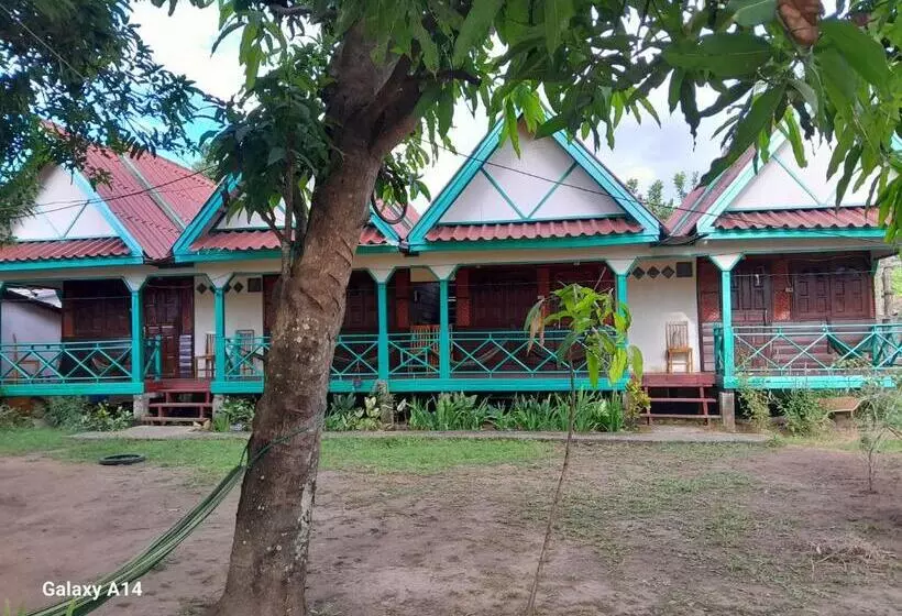 Retkeilymaja Sompong Sunset View Guest House