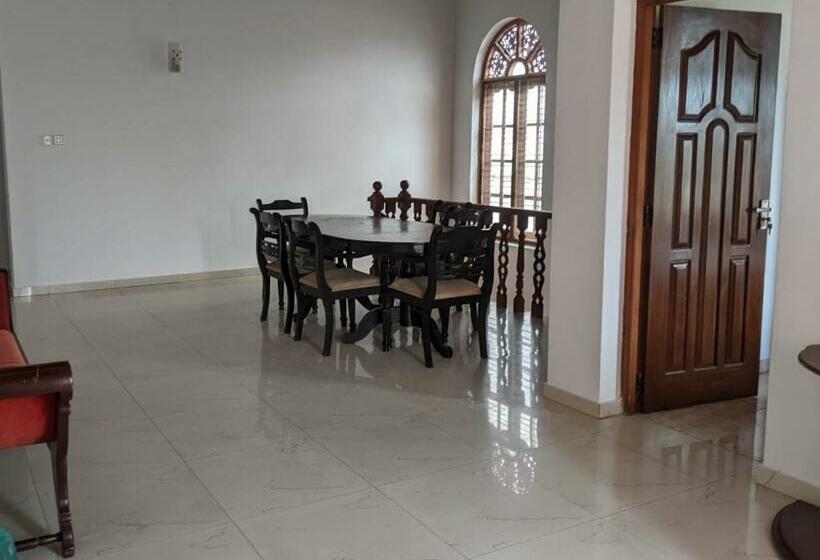 住宿加早餐 Jayanath