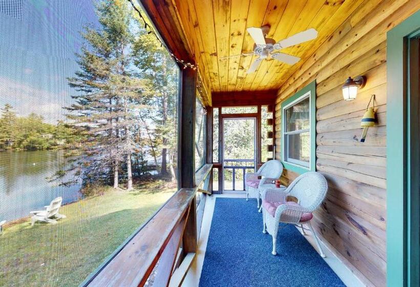 Отель Lenas  Lakeside Cabin