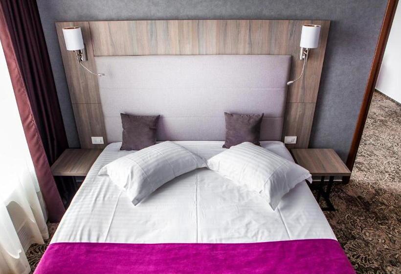 בית מלון כפרי Europeca