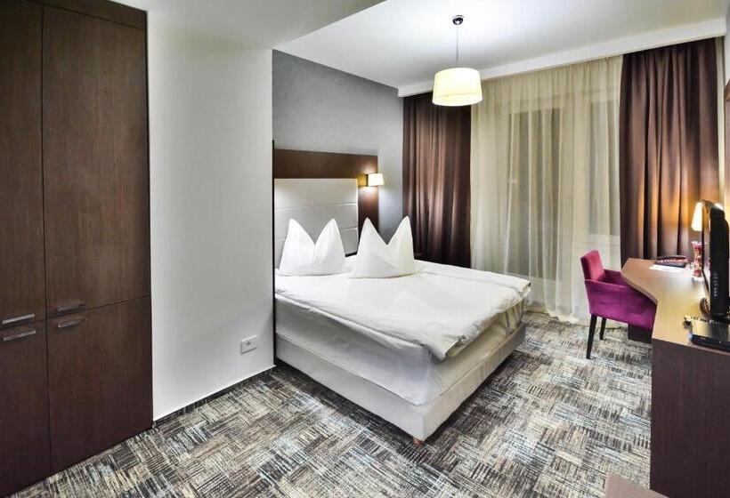 בית מלון כפרי Europeca